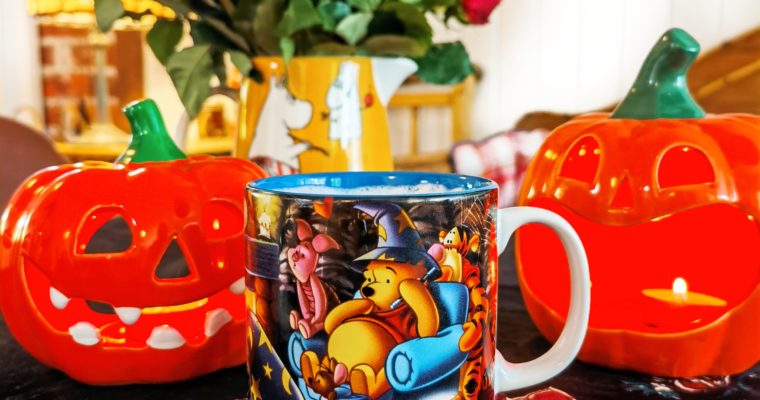 Tigerista hauskat halloweenkoristeet, Disney halloween muki ja Catrice meikit