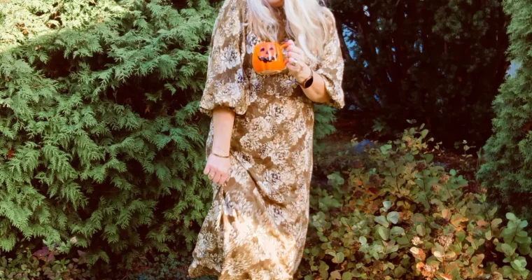 Pari ihanaa syysmekkoa Ellokselta