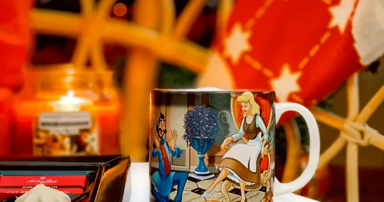 Muutama joulukuva, maailman herkullisimpien tonnikalapasteijoiden resepti, tonnikalahyydyke resepti ja tietenkin hyvää uutta vuotta kaikille!