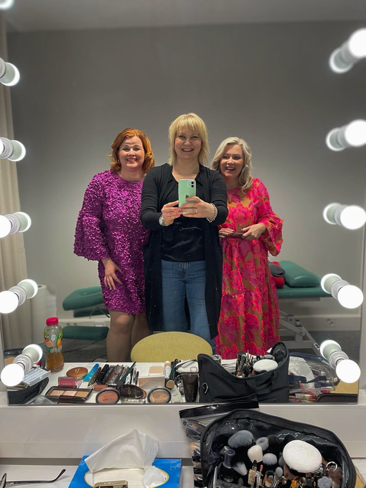 Kirja tulossa, tule kertomaan oma tarinasi vaihdevuosiin liittyen?