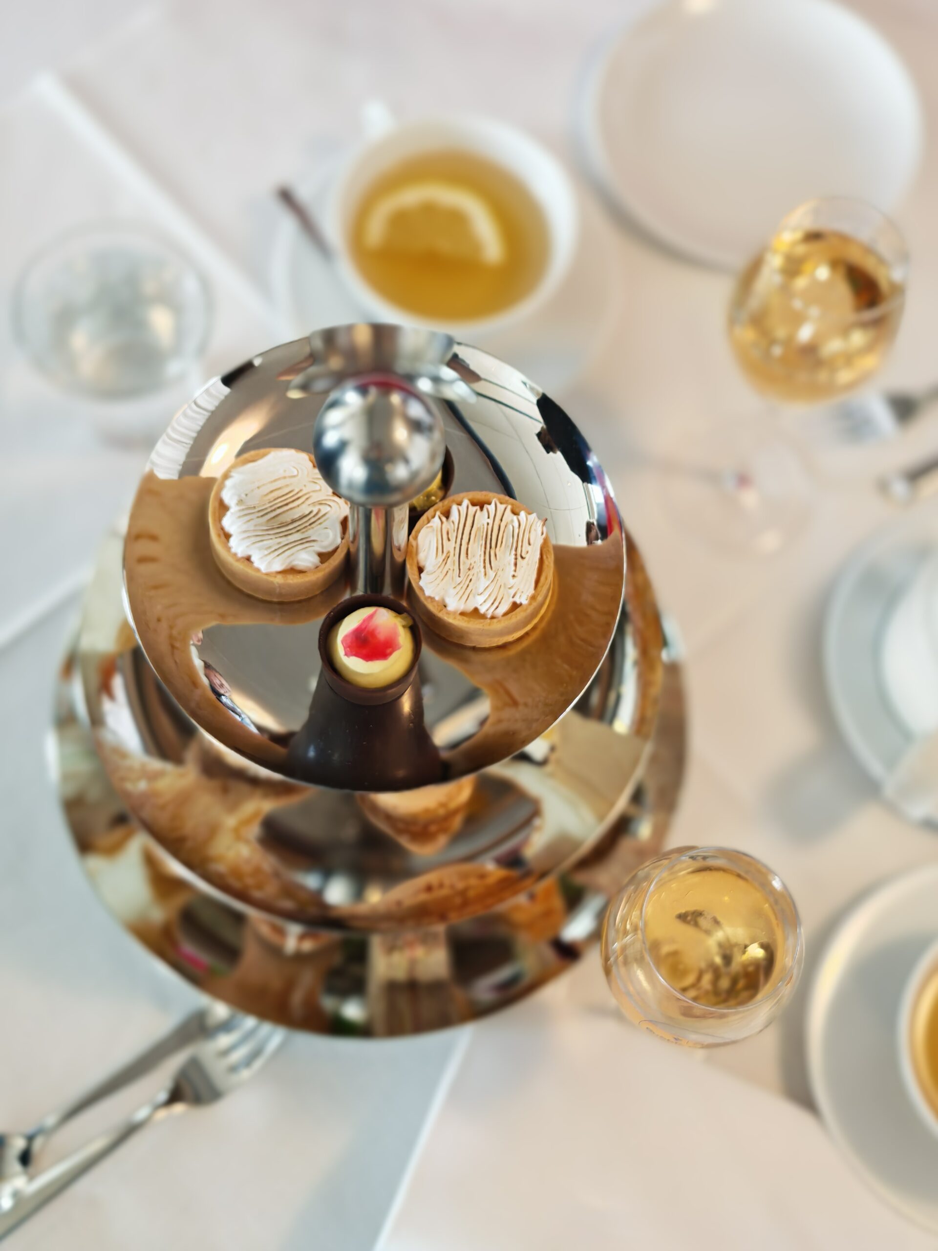 afternoon tea, kupliva viiniristeily, baltic princess